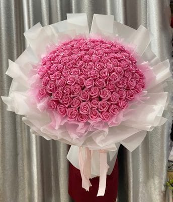 Bó hoa hồng sáp 99 bông – Biểu tượng tình yêu vĩnh cửu